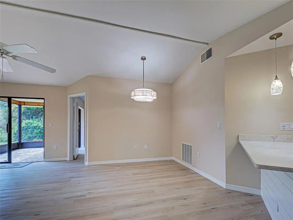 Gulf Shores Realty: 8 cba1a200c73ccff17f840006d8ce88ae l