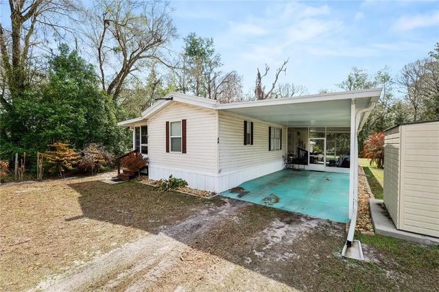 710 W Socrum Loop Road 14, LAKELAND