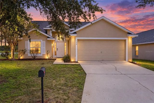 154 Pineleaf Pass, DAVENPORT