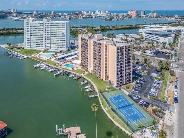 51 Island Way 800, CLEARWATER BEACH