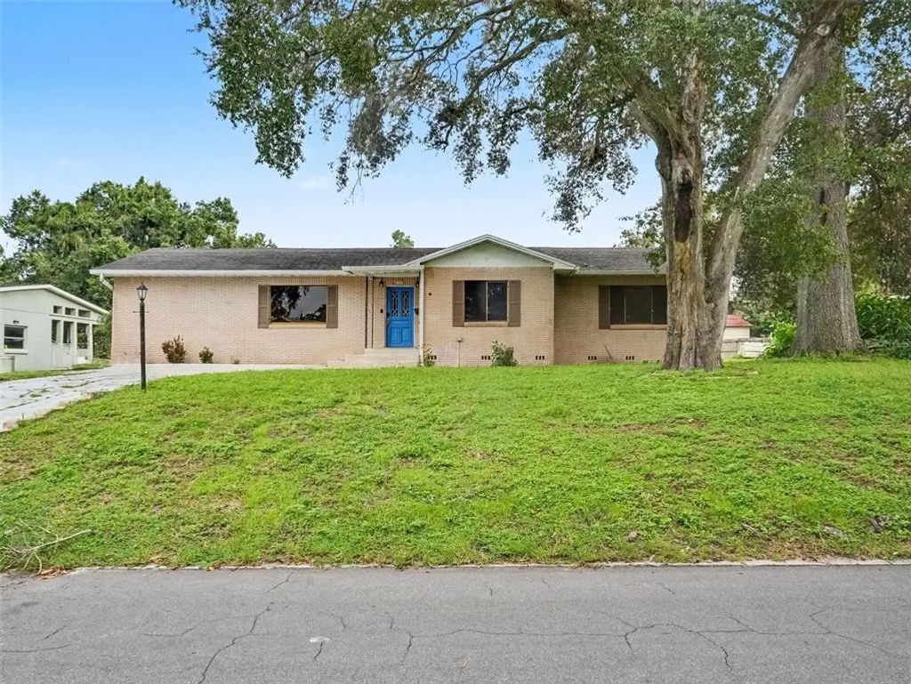 513 Palencia Place, LAKELAND