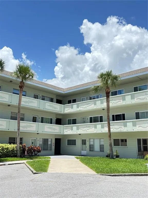 2386 Sumatran Way 44, CLEARWATER