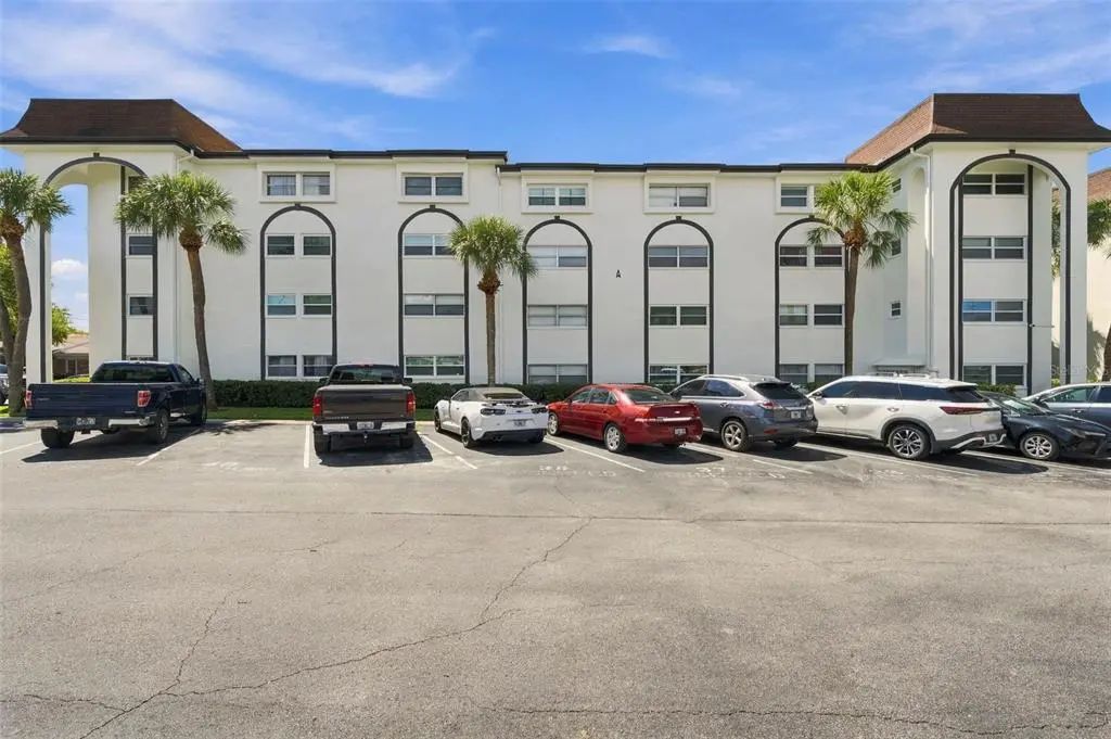 2525 W Bay Drive A22, BELLEAIR BLUFFS