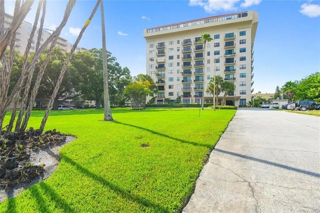 2109 Bayshore Boulevard 303, TAMPA
