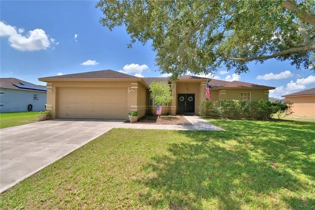 676 Berkley Pointe Drive, AUBURNDALE