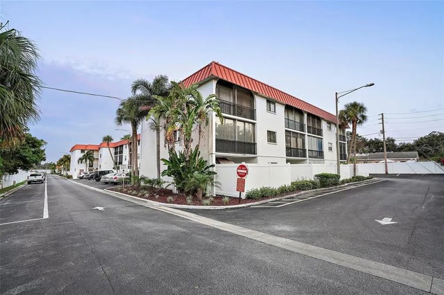 10540 77th Terrace 214, SEMINOLE