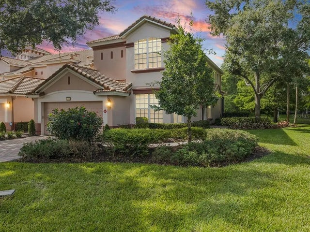 8308 Riverdale Lane, DAVENPORT