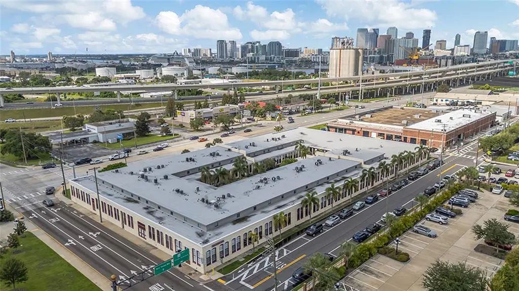 2001 E 2nd Avenue 27, TAMPA