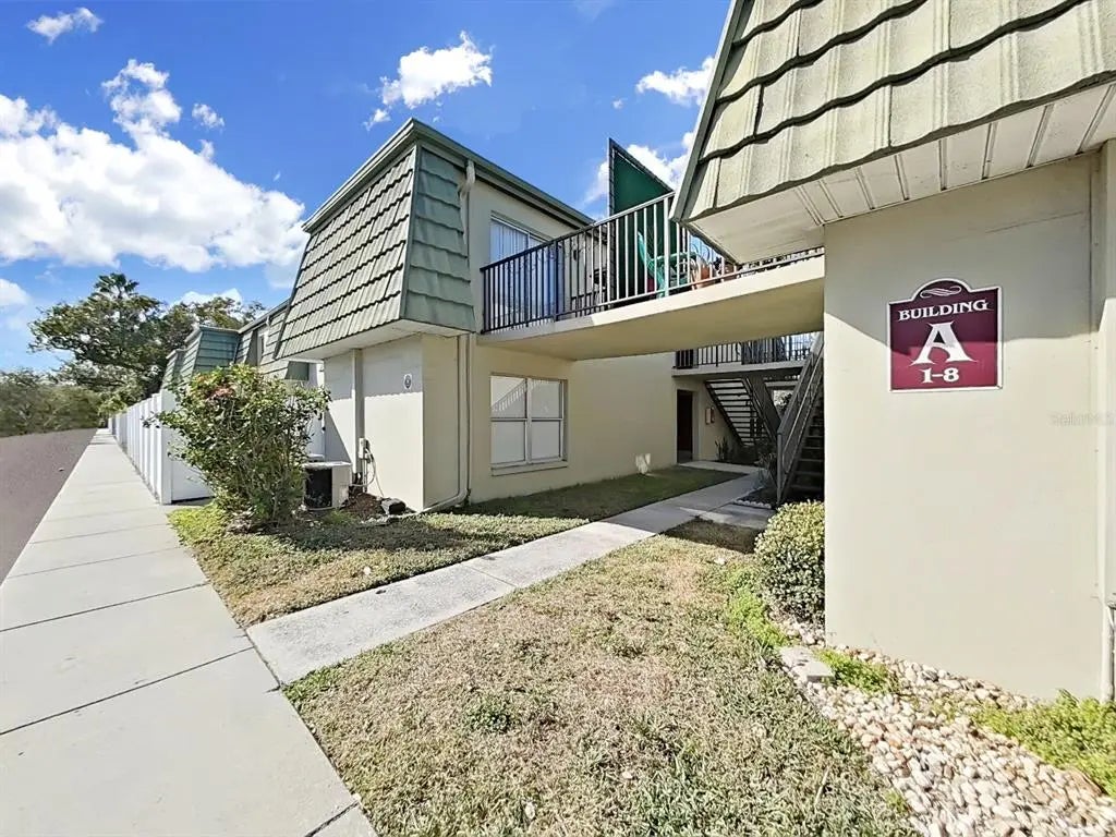 1799 N Highland Avenue 5, CLEARWATER