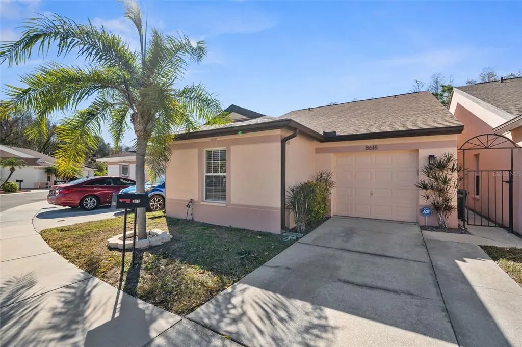 8618 Villa Largo Drive, TAMPA