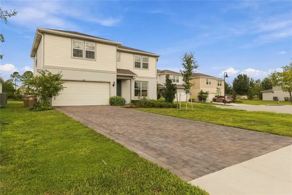 17319 Million Lakes Court, CLERMONT