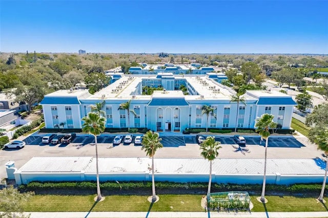 701 Poinsettia Road 208, BELLEAIR