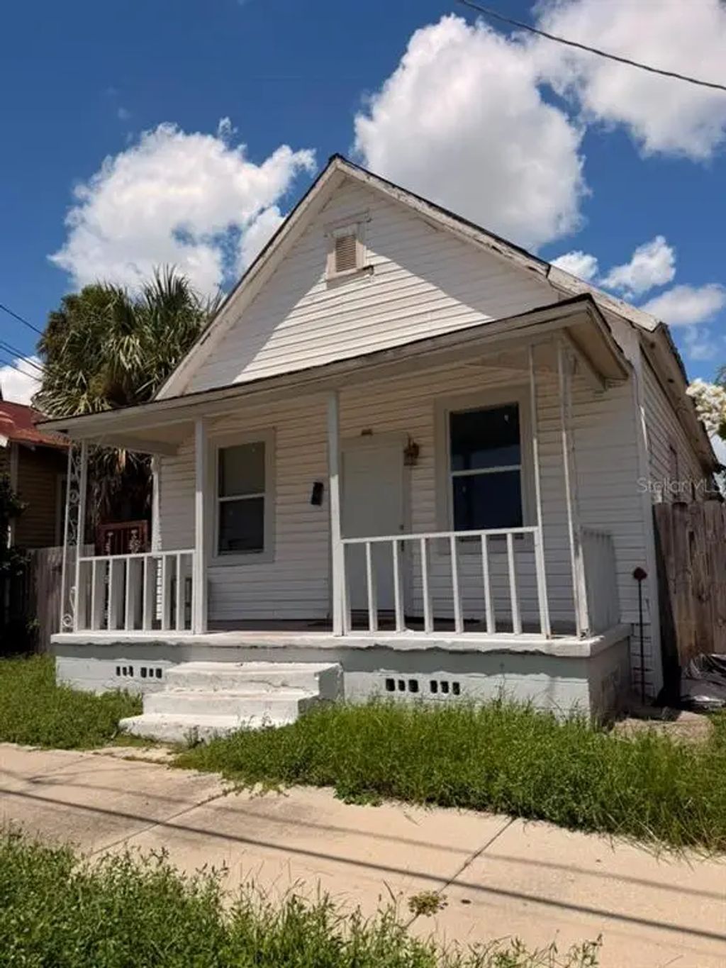 2323 W Chestnut Street, TAMPA