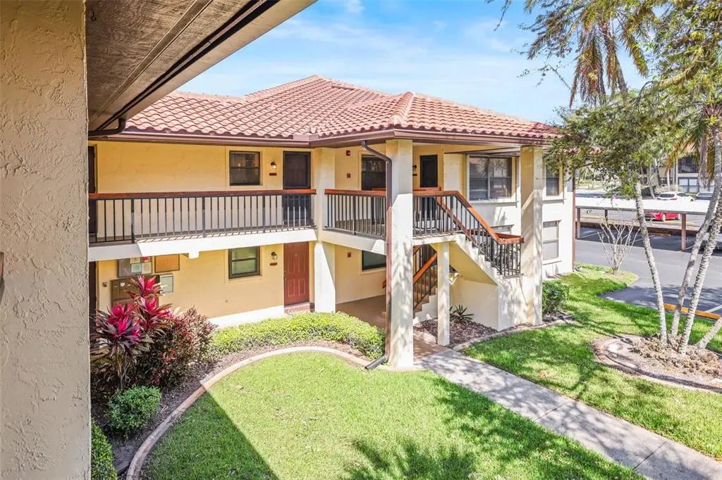 2113 Hammock Pine Boulevard 2113, CLEARWATER