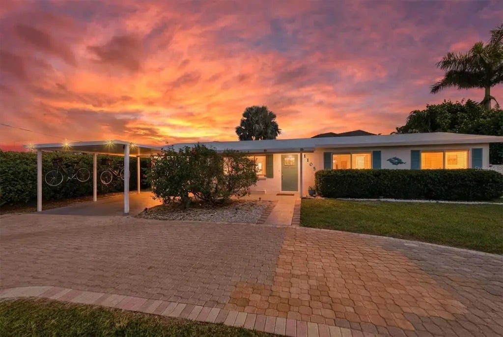 1105 Christopher Court, NAPLES