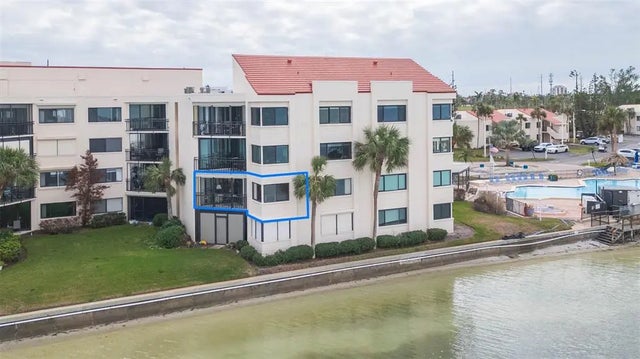 5633 Puerta Del Sol Boulevard S 203, ST PETERSBURG
