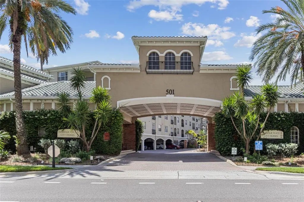 501 Knights Run Avenue 1117, TAMPA