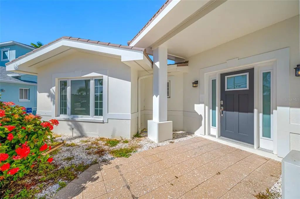 600 115th Avenue, TREASURE ISLAND