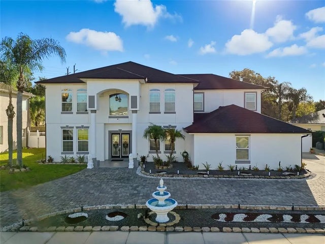 352 Radisson Place, OVIEDO