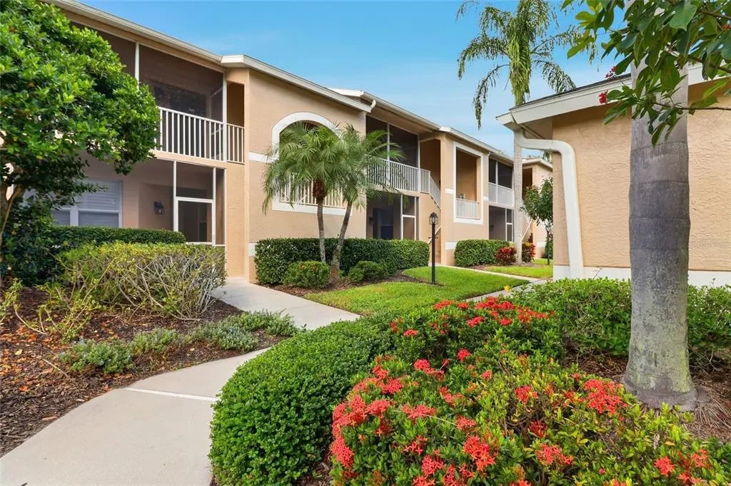 5230 Hyland Hills Avenue 1315, SARASOTA