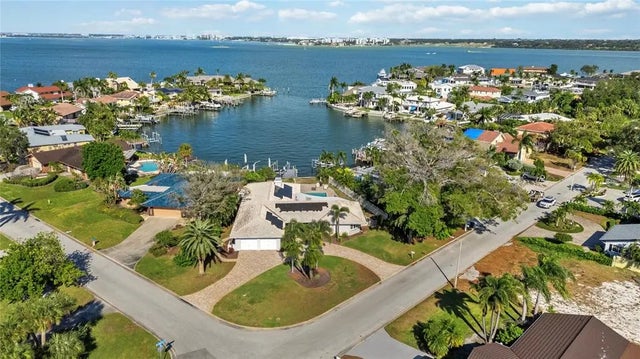 411 Belle Isle Avenue, BELLEAIR BEACH