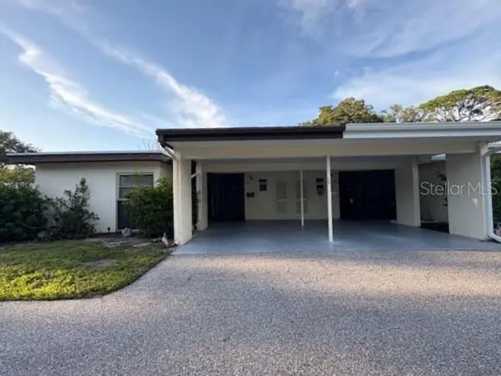 6259 Green View Circle 108, SARASOTA