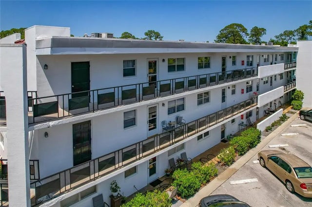 100 El Camino Dr 309, WINTER HAVEN