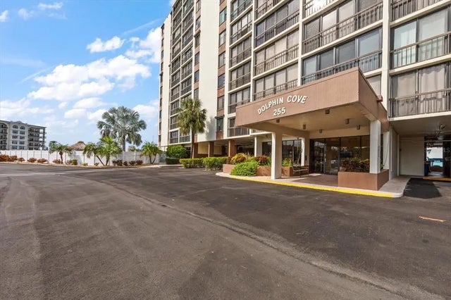 255 Dolphin Point 508, CLEARWATER BEACH