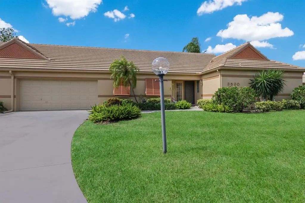 3520 57th Avenue Circle W 10, BRADENTON
