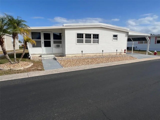 39 Pindo Palm Street W, LARGO