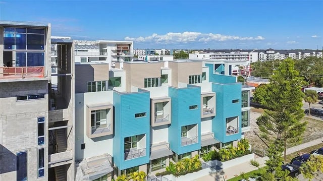 1343 4th Street 202, SARASOTA