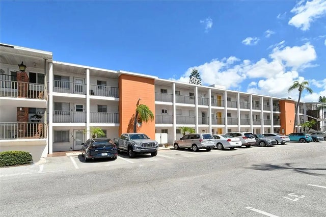 2303 Canal Drive F7, BRADENTON