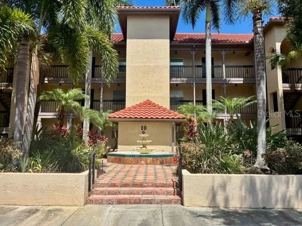 2400 Feather Sound Drive 1031, CLEARWATER