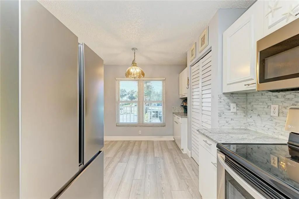 10 of 35 - 3980 Ironwood Circle 206, BRADENTON, FL