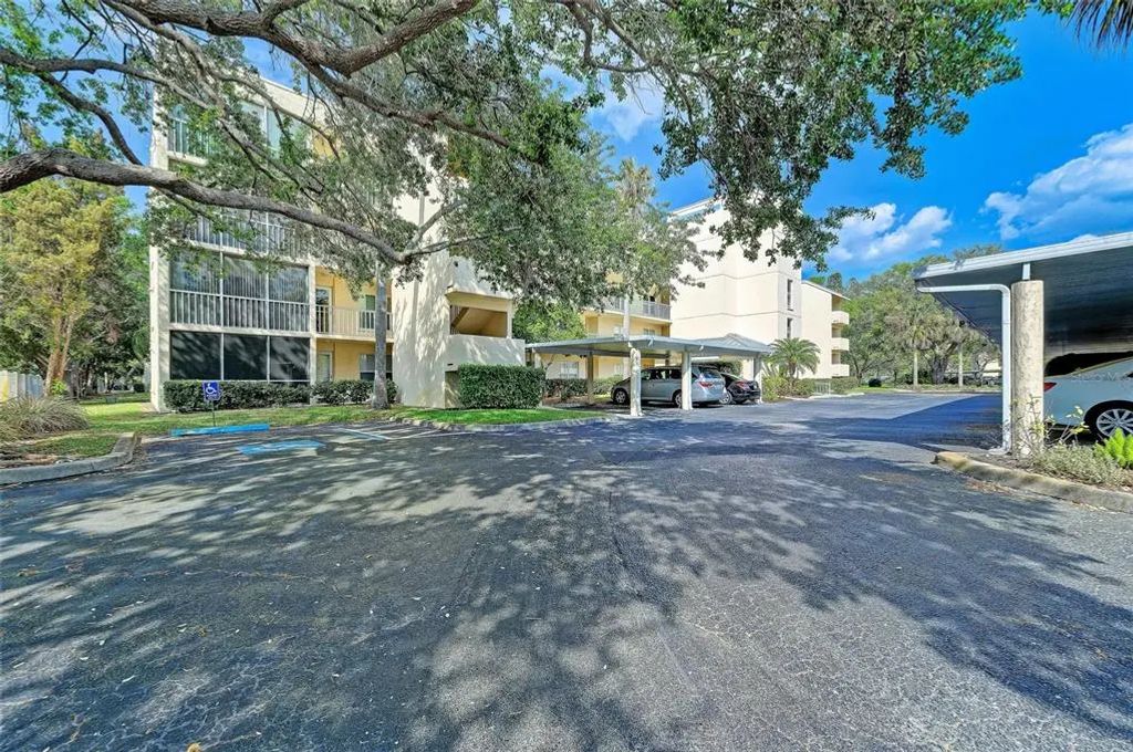 2 of 35 - 3980 Ironwood Circle 206, BRADENTON, FL