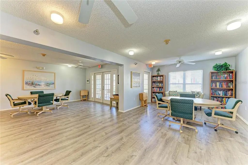 27 of 35 - 3980 Ironwood Circle 206, BRADENTON, FL