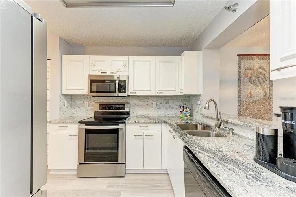9 of 35 - 3980 Ironwood Circle 206, BRADENTON, FL