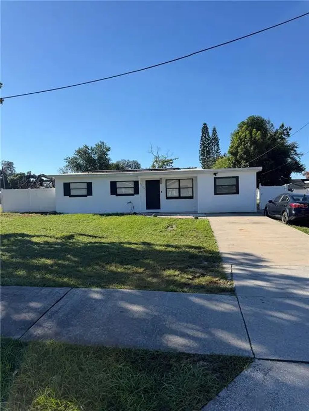 2128 W Perio Street, TAMPA