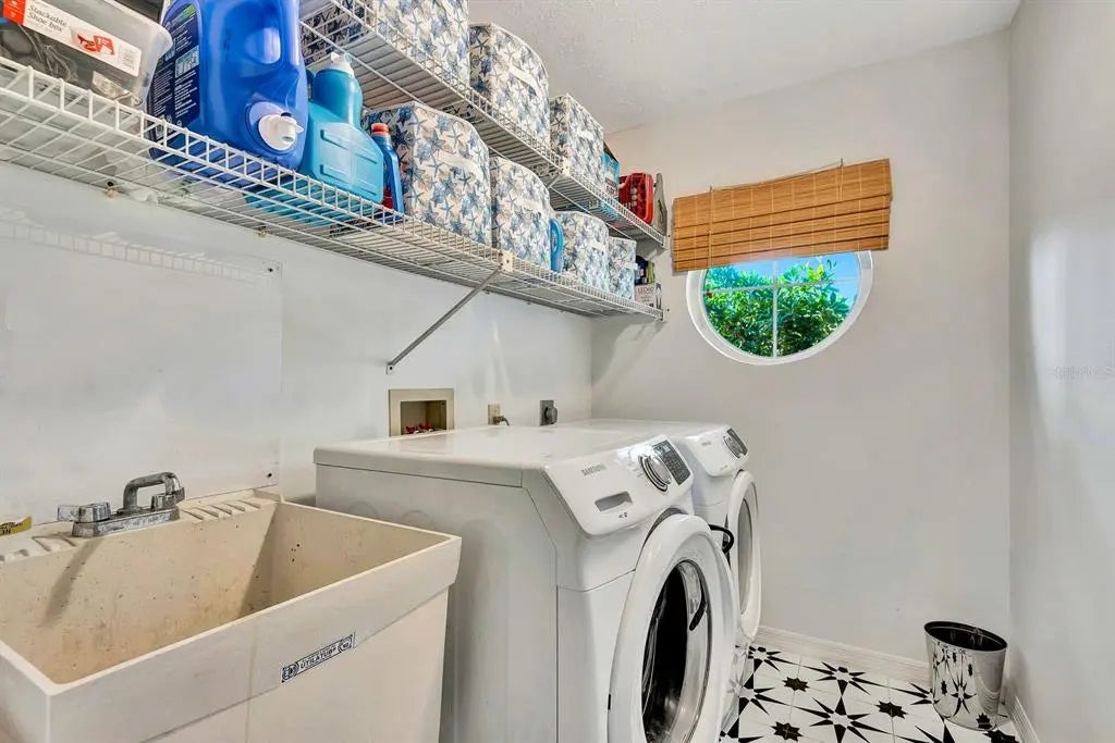 Gulf Shores Realty: 28 b6ca0d27050bde5d2357c7152600242f l