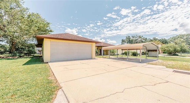 180 Lakeview Drive, HAINES CITY