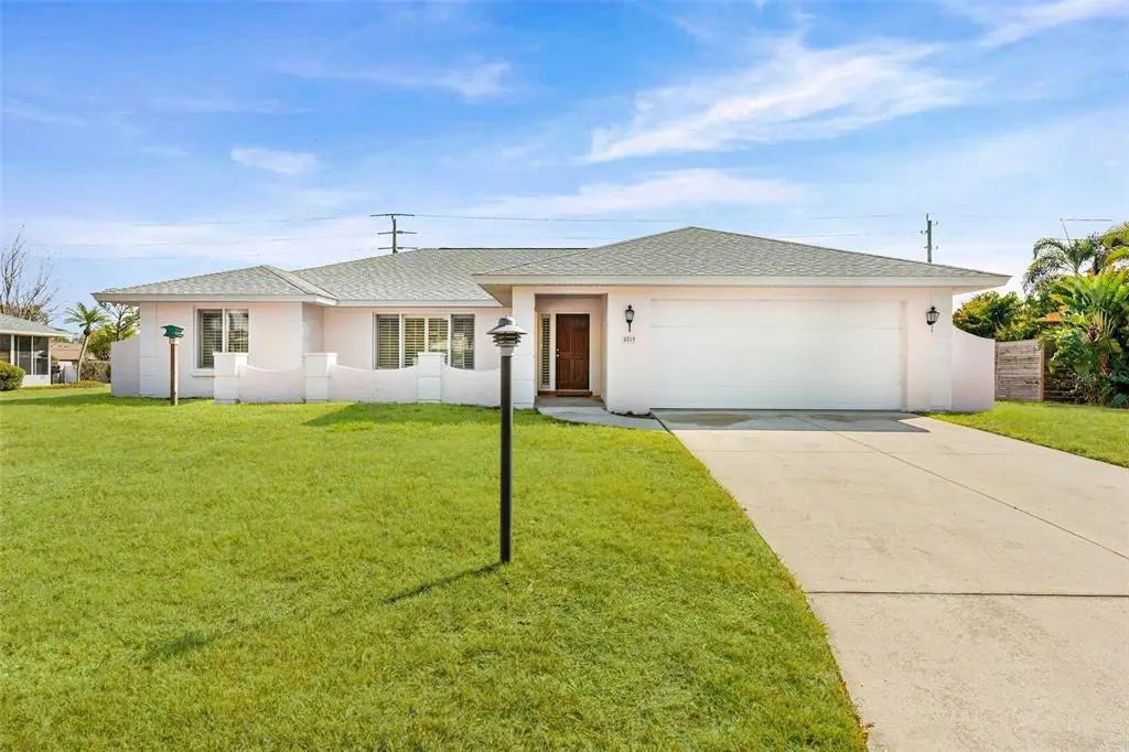 8219 Timber Lake Lane, SARASOTA