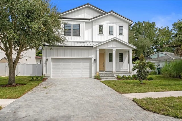 3618 W Royal Palm Circle, TAMPA