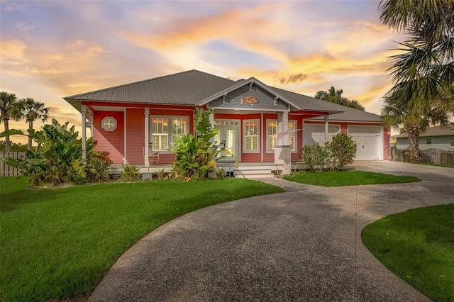 300 Quay Assisi Court, NEW SMYRNA BEACH