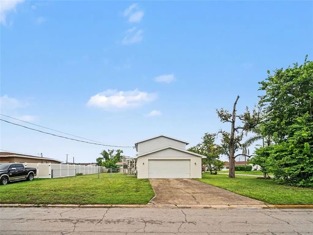 6306 Florida Cir E, APOLLO BEACH