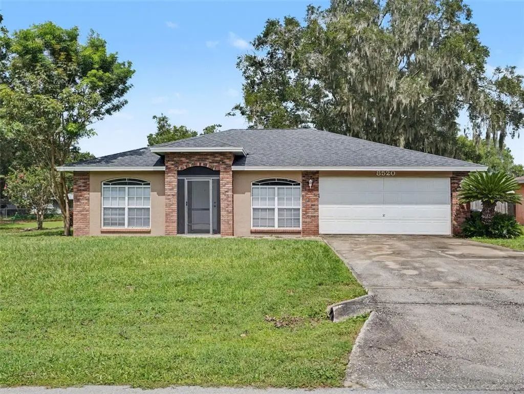 8520 Cherry Hill Drive, LAKELAND
