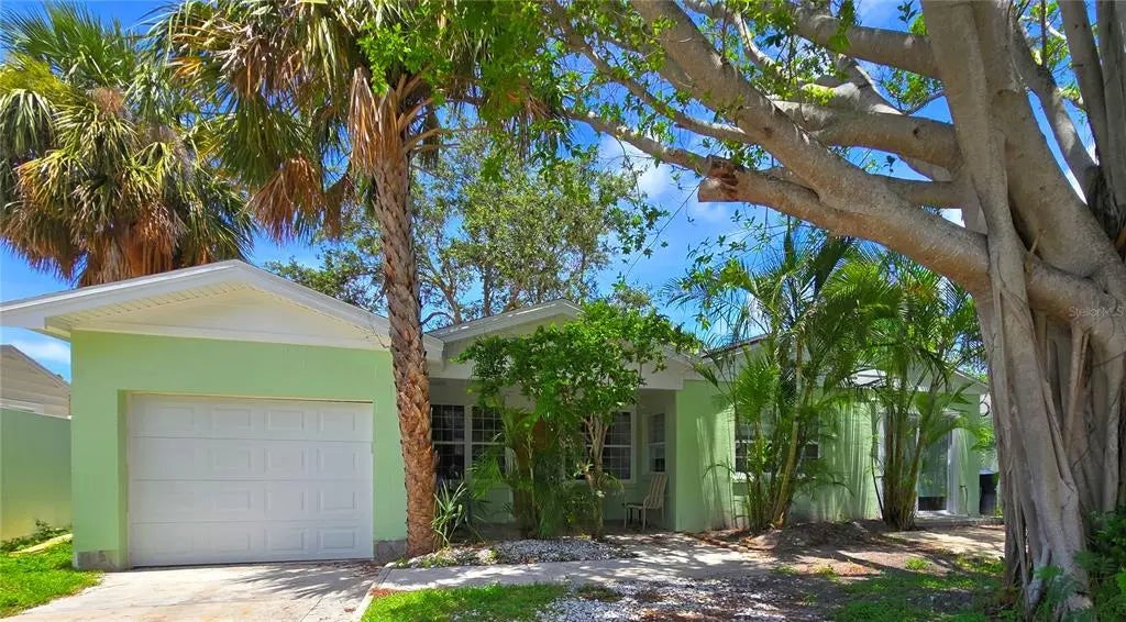 750 Bay Esplanade, CLEARWATER BEACH