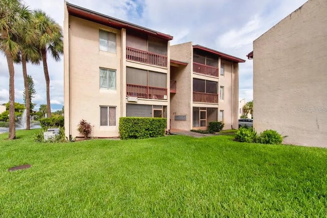 8602 Champlain Court 93, TAMPA