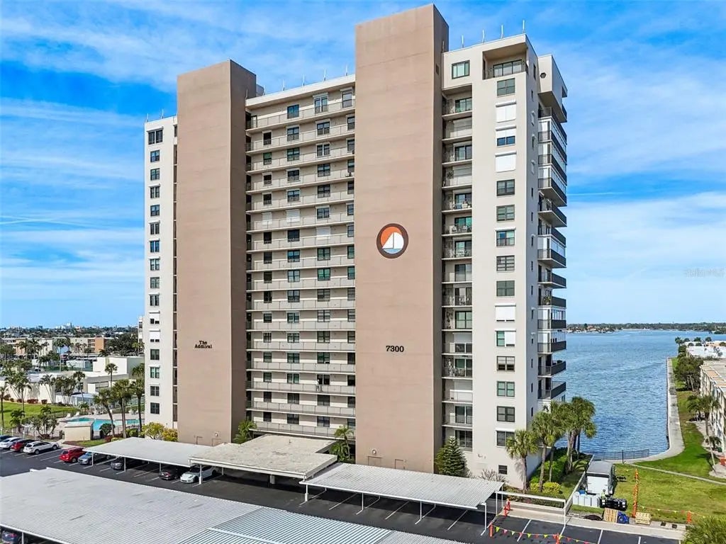 7300 Sun Island Drive S 303, SOUTH PASADENA