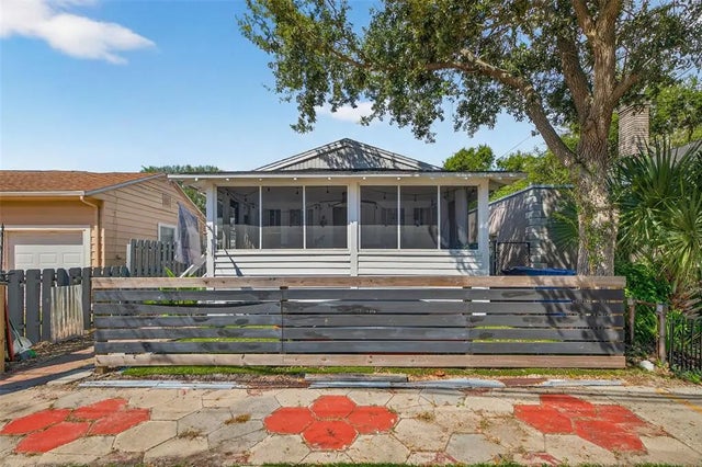 914 Dartmoor Street N, ST PETERSBURG