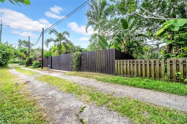 533 36th Avenue Ne, ST PETERSBURG